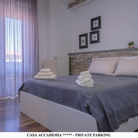 Elegante Casa Accademia ***** - Private Parking Livorno Exterior foto