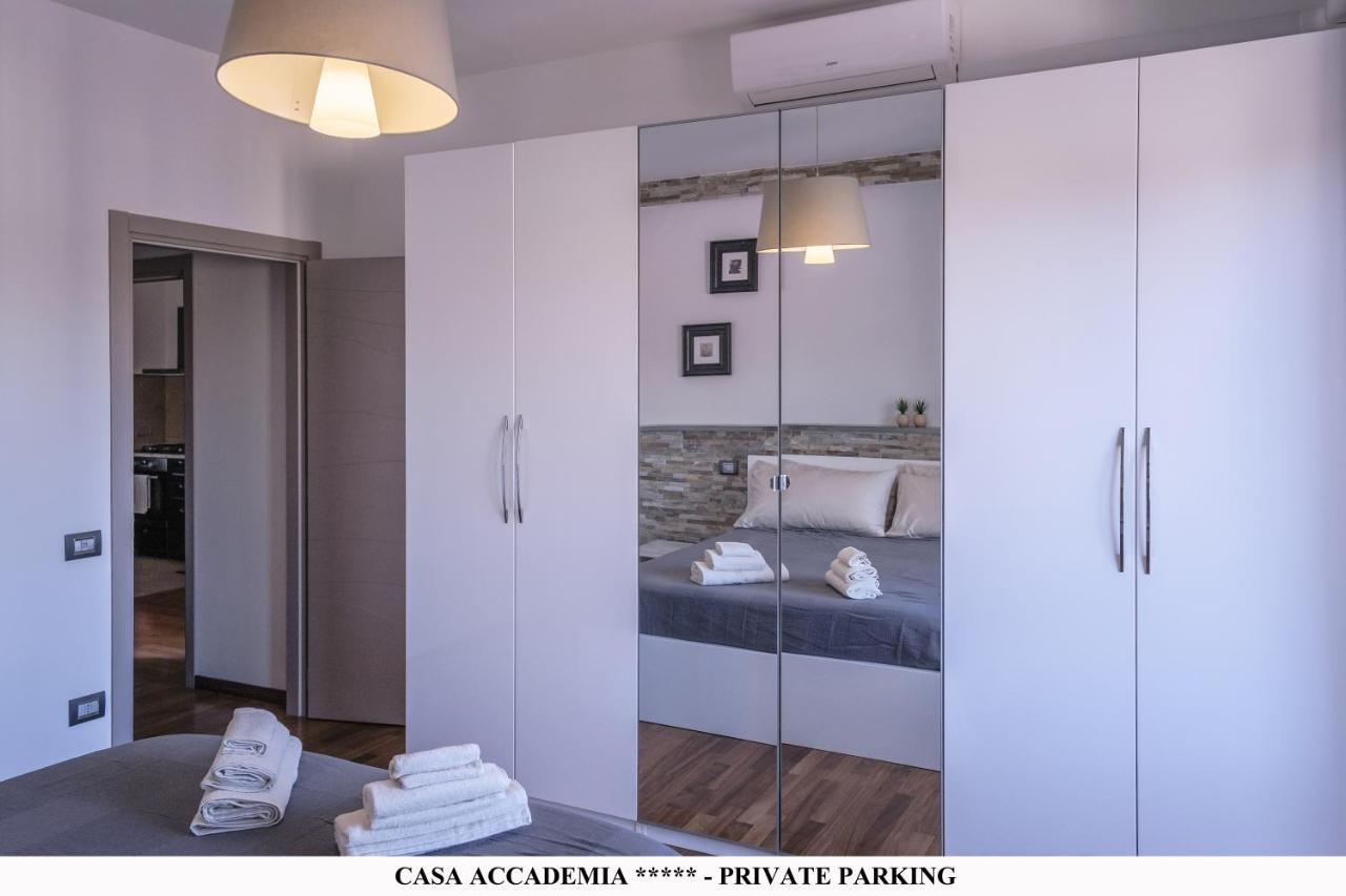 Elegante Casa Accademia ***** - Private Parking Livorno Exterior foto