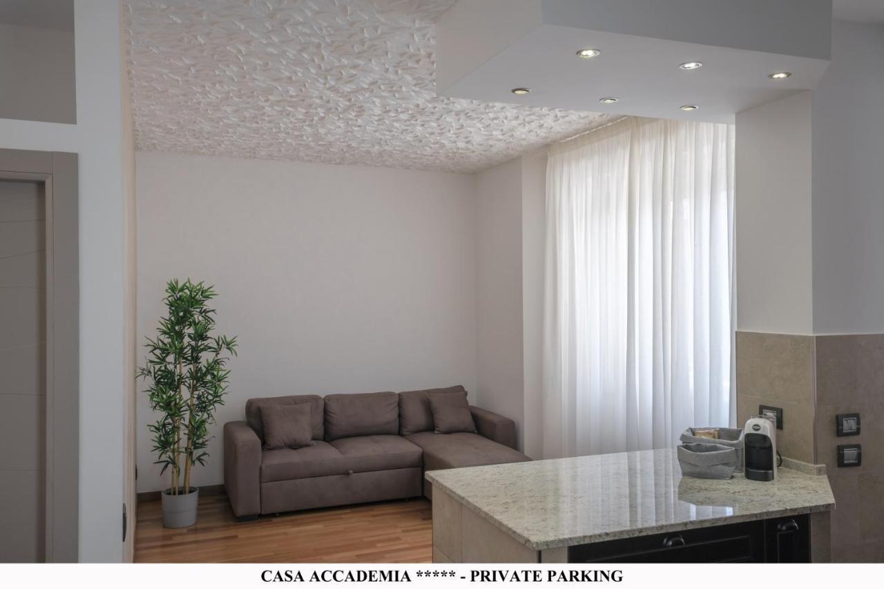 Elegante Casa Accademia ***** - Private Parking Livorno Exterior foto