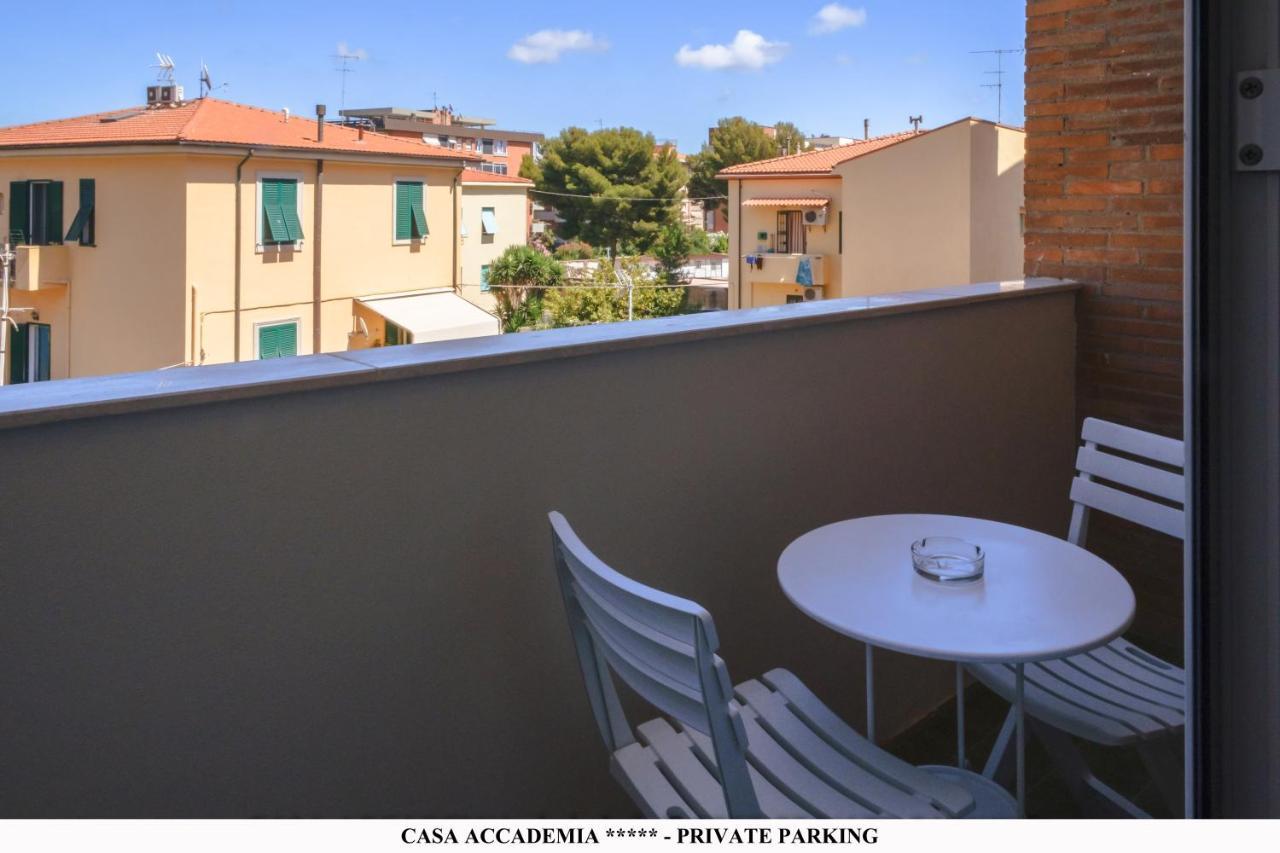 Elegante Casa Accademia ***** - Private Parking Livorno Exterior foto